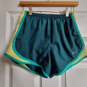 Nike Womens lined running shorts green S